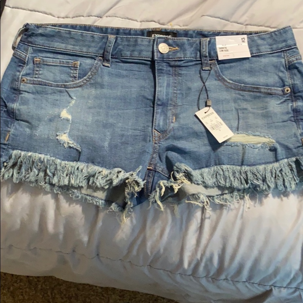 NWT! EXPRESS Shortie Low Rise Stretch Jean Short